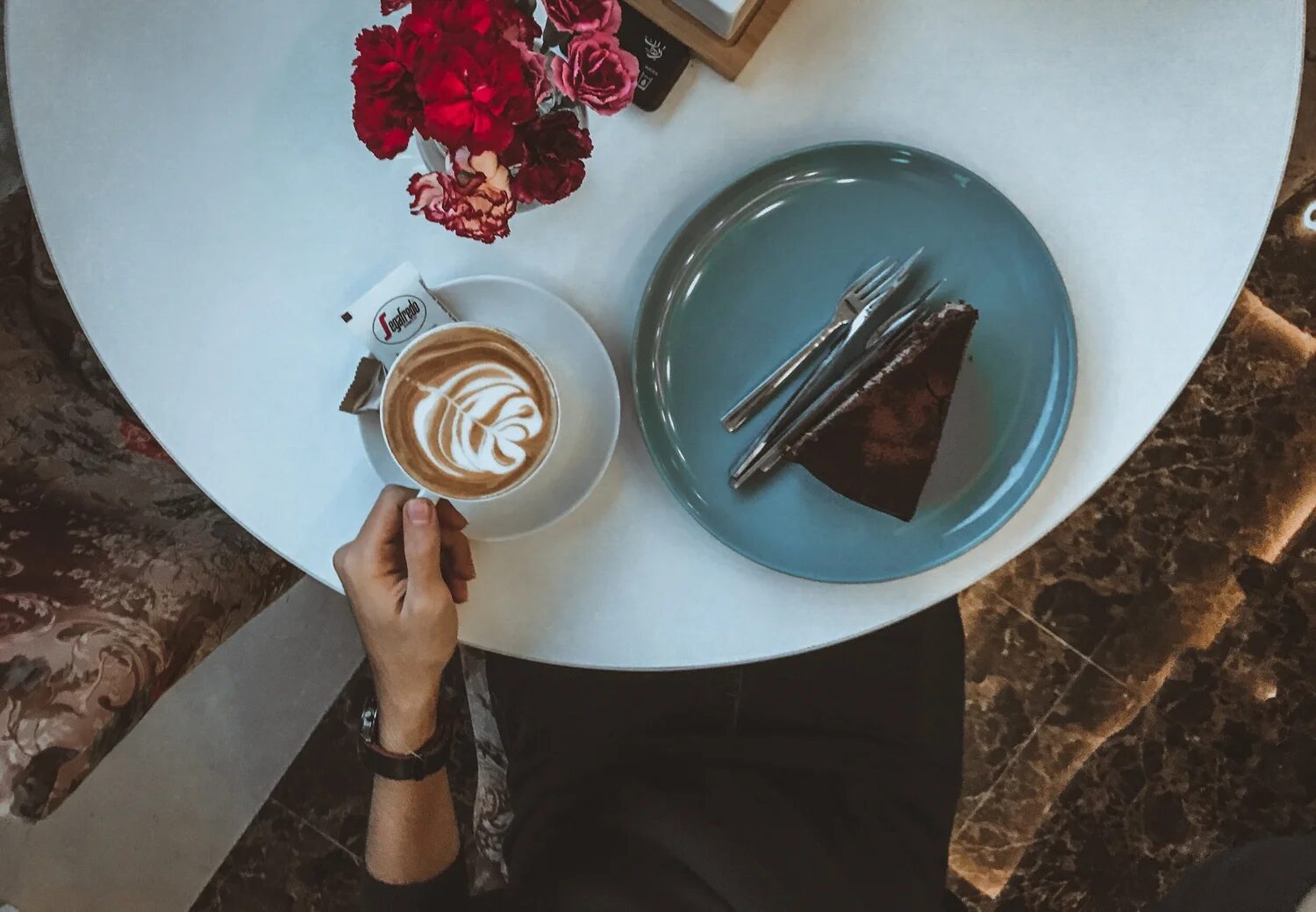 Coffee and chocolate tasting on a Savannah tour